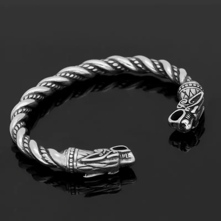 Bracelet for Nordic warriors, symbol of courage and loyalty