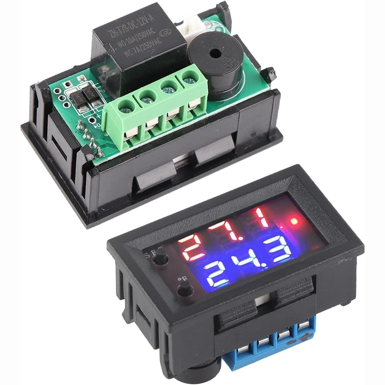 Thermostat – front and back view Front and back of digital thermostat with display and terminals