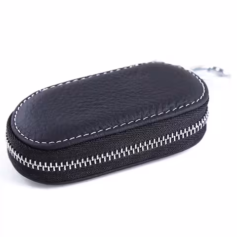 Leather Wallet for Car Keys – Elegant Key Holder with Zipper and Carabiner