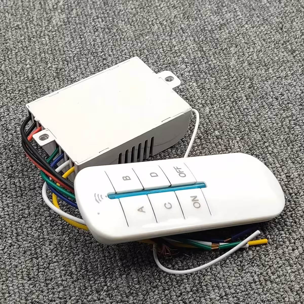 Light switch with RF operation at 433 MHz
