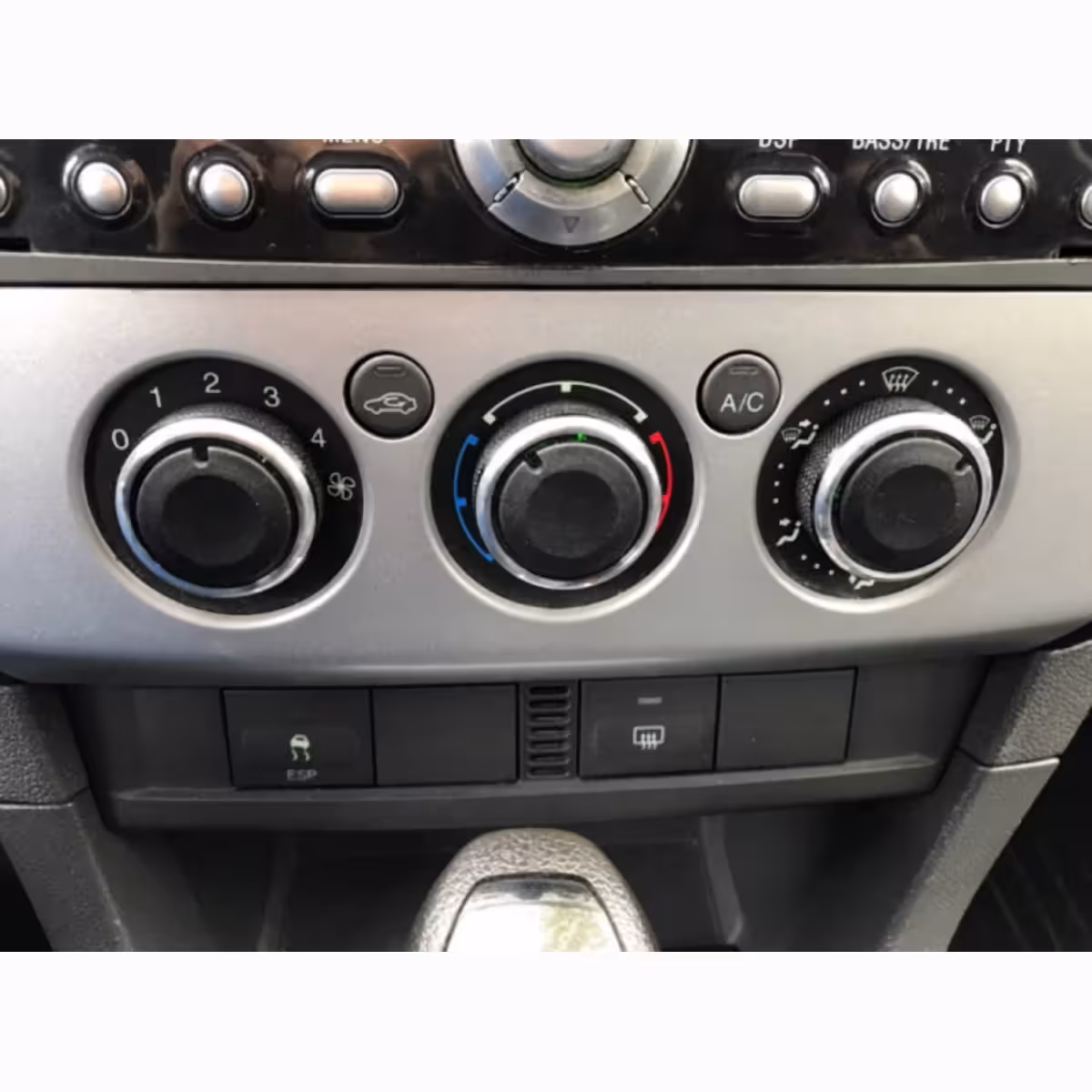 Replacement kit for C-Max AC console buttons