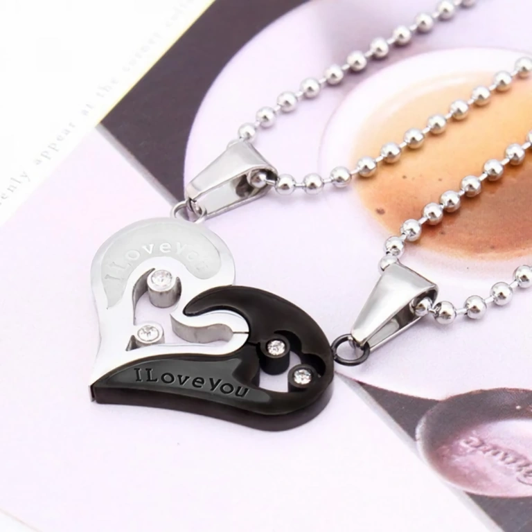 Heart necklaces, ideal gift for couples