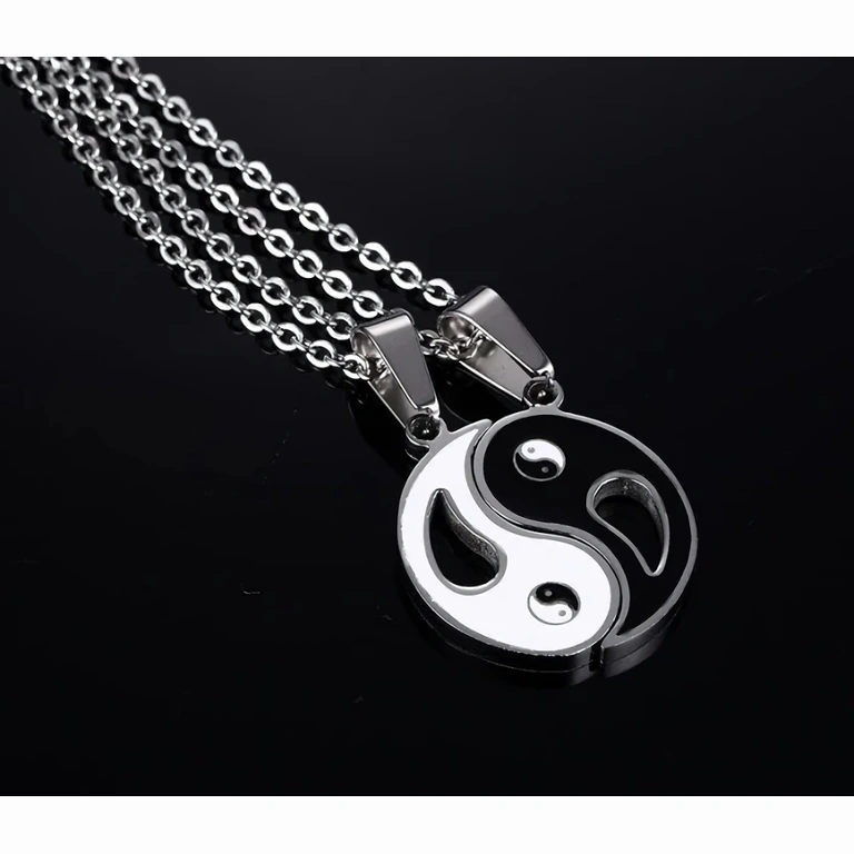 Yin and Yang alloy pendant – ideal for romantic couples