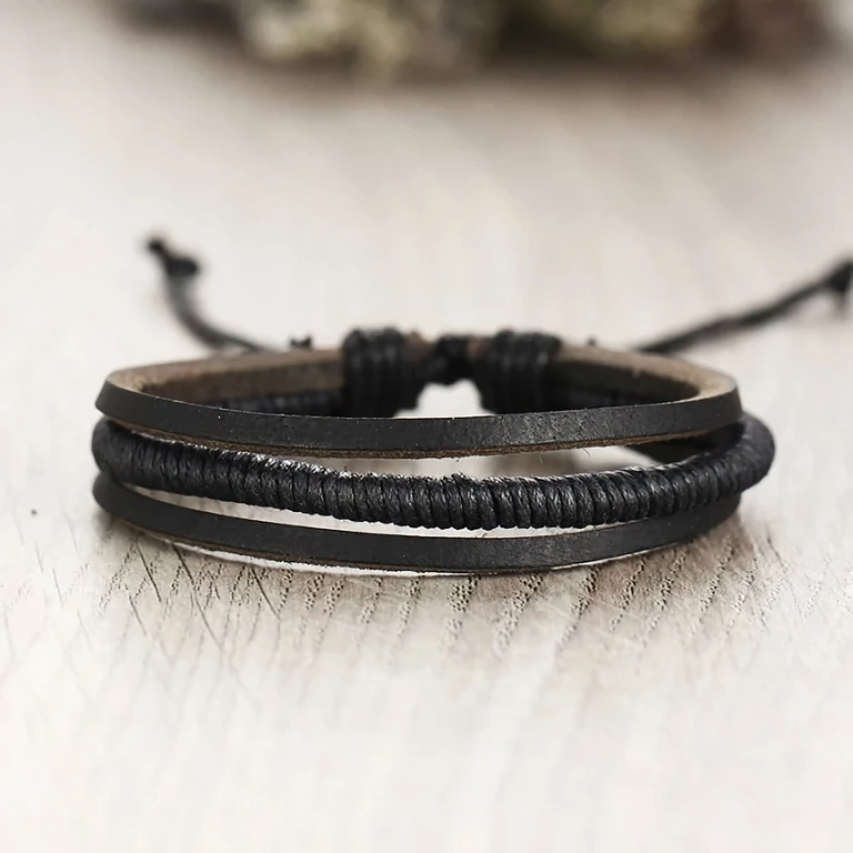 Bracelets with metal decoration – casual style for men’s outfits