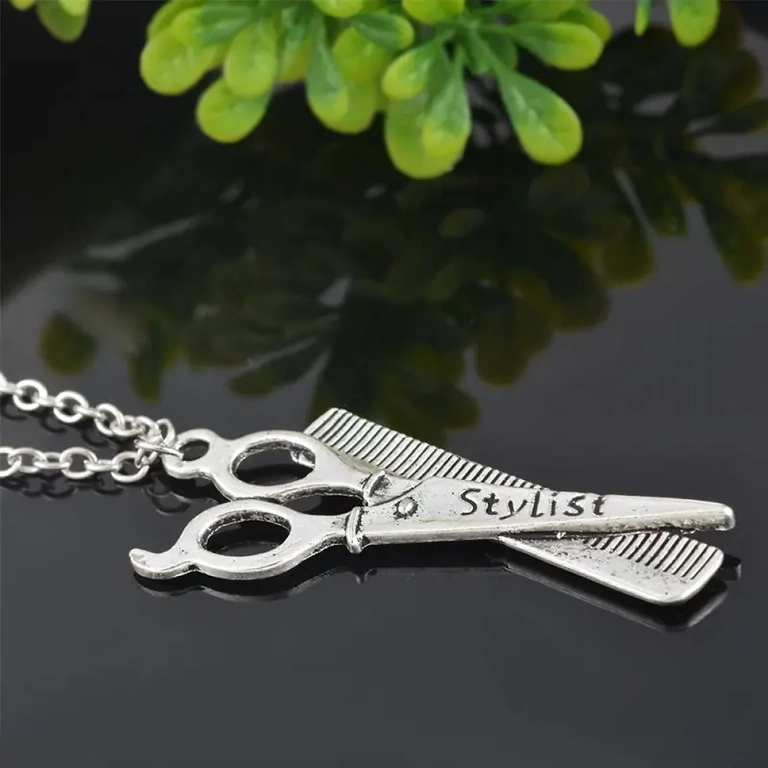 Chain for men and women, ideal for salons