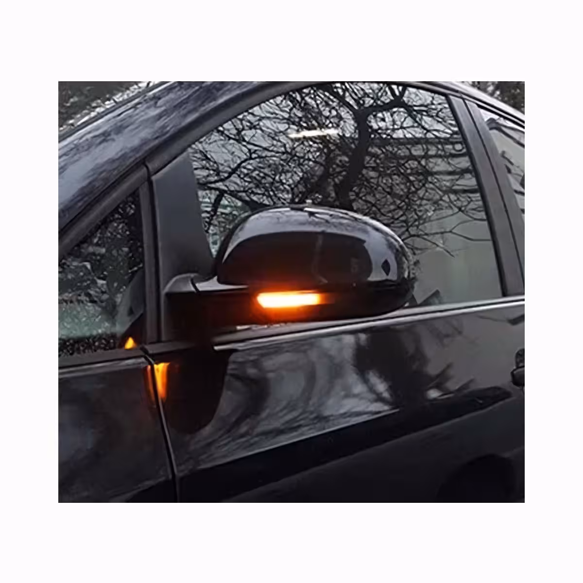 Dynamic LED turn signal for Golf 5 mirrors