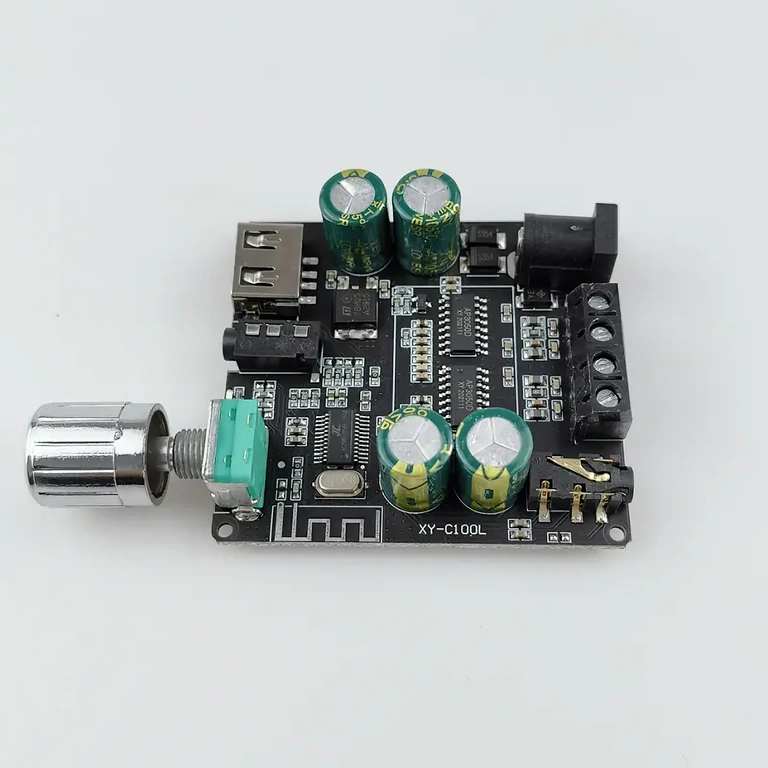 Digital Class D stereo amplifier with high power