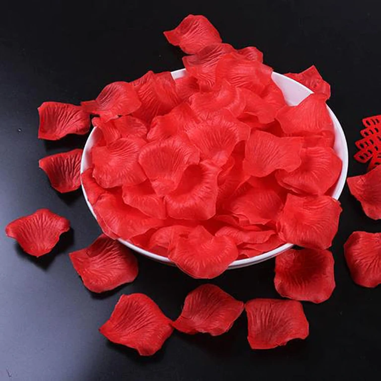 Bag with 500 red rose petals Contains 500 red velvet artificial petals