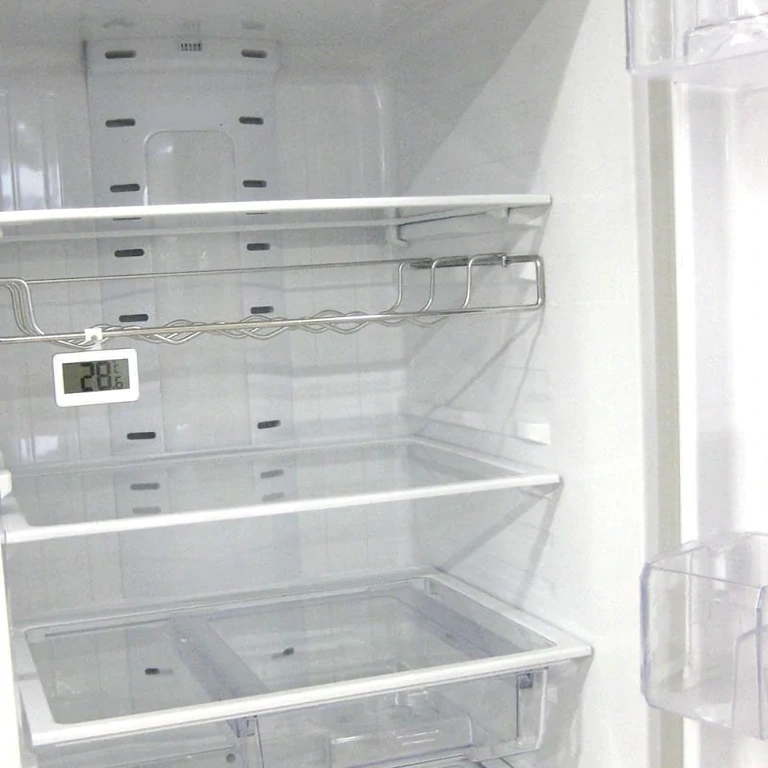 Electronic thermometer resistant to moisture in bathroom or kitchen