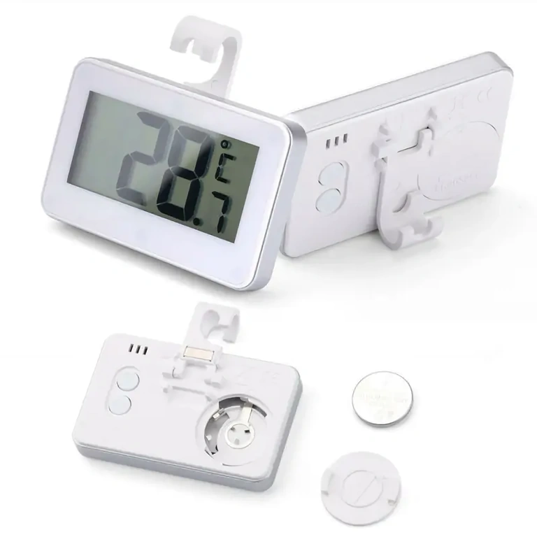 Battery-powered thermometer for kitchen and household use