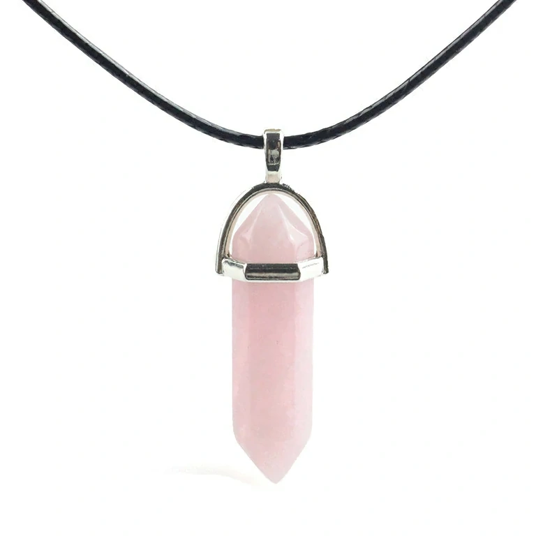 Jewelry with rose quartz pendant – crystal of unconditional love