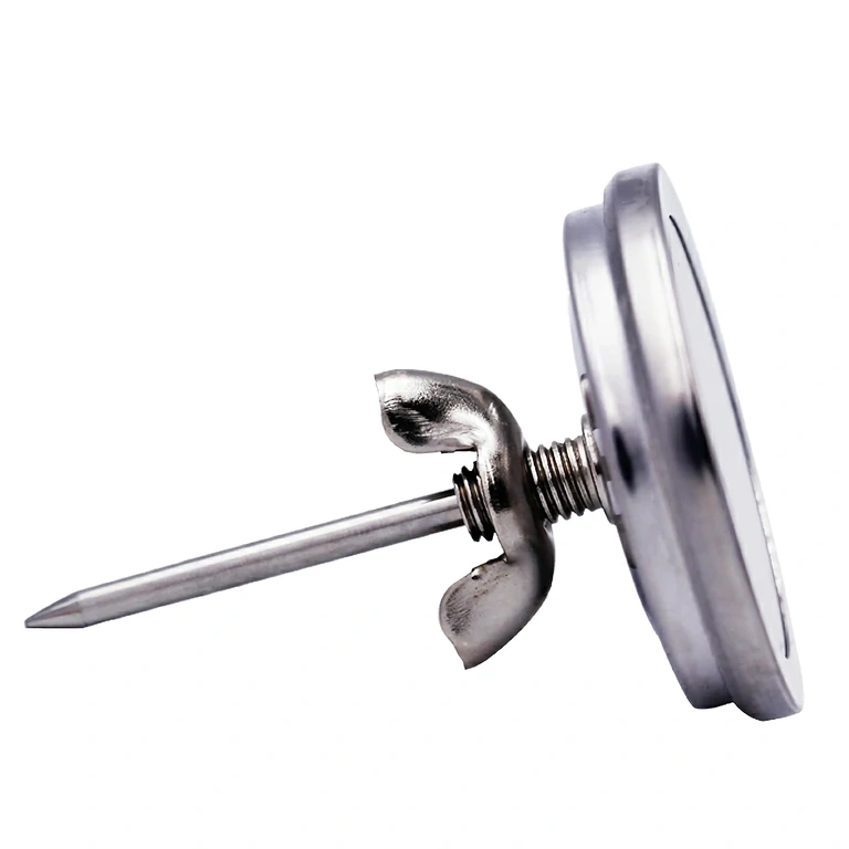 Thermometer with easy-to-read display, ideal for grills, ovens, smokers