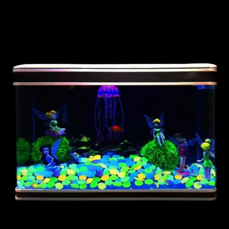 Phosphorescent decorative stones for aquarium decor
