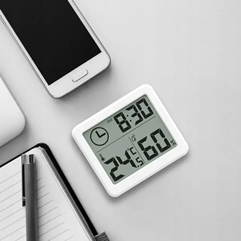 Room sensor – large LCD hygrometer Device for room climate control, with LCD screen and modern design