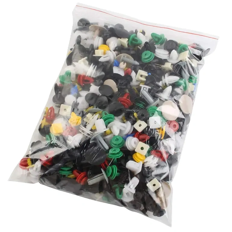 Set of 500 clips for car bodywork Complete set of 500 clips and fasteners for car panels, engine shields, ornaments