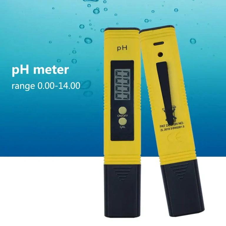 pH meter kit with calibration solutions Complete set with digital pH meter, pH 4 and 7 solutions, batteries included