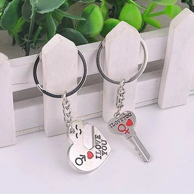 Keychain accessories for boyfriend and girlfriend