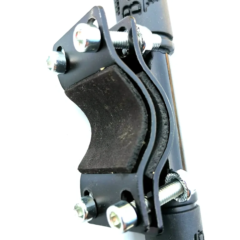 Adjustable support handle for electric scooters