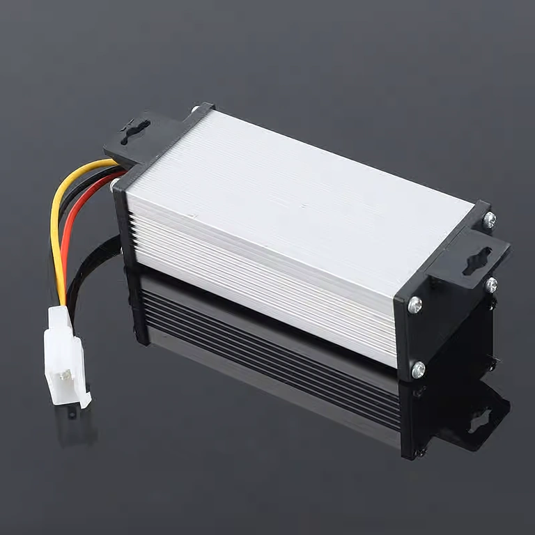 Voltage converter for lithium batteries 12V step-down module for battery-powered systems