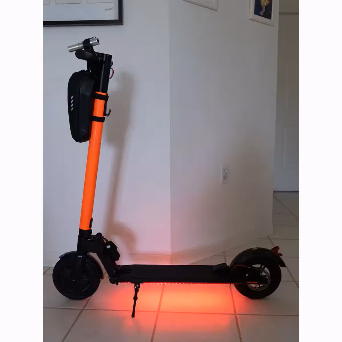 LED accessory for scooter – powered by AA batteries
