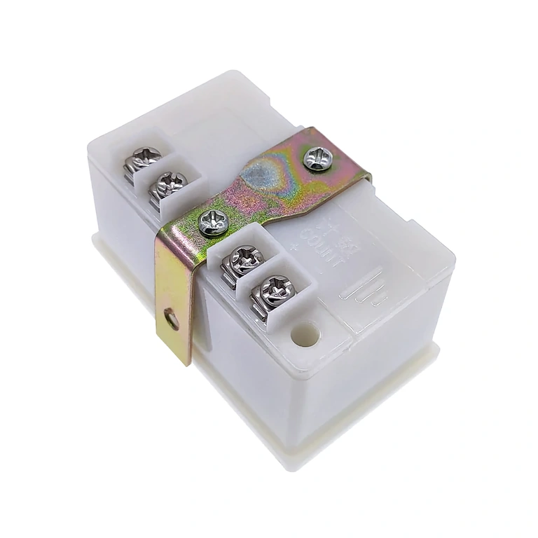 Pulse counter for rotation monitoring Digital counter for CNC machine rotations and other applications