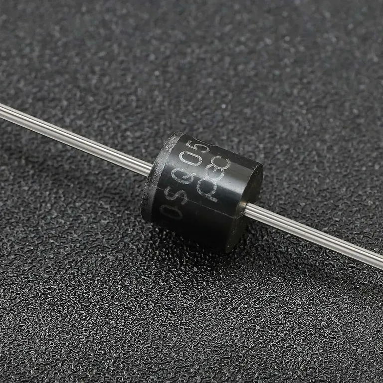 Schottky photovoltaic diode with 30A nominal current and 50V voltage