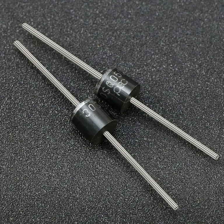 50V Schottky diode for reverse current protection in solar systems