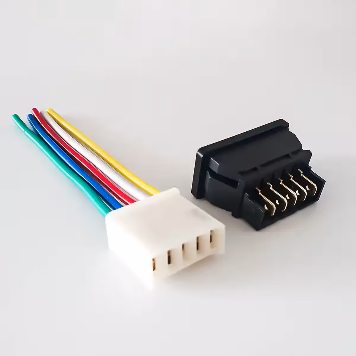 Switch button with connector plug, rated DC 12V