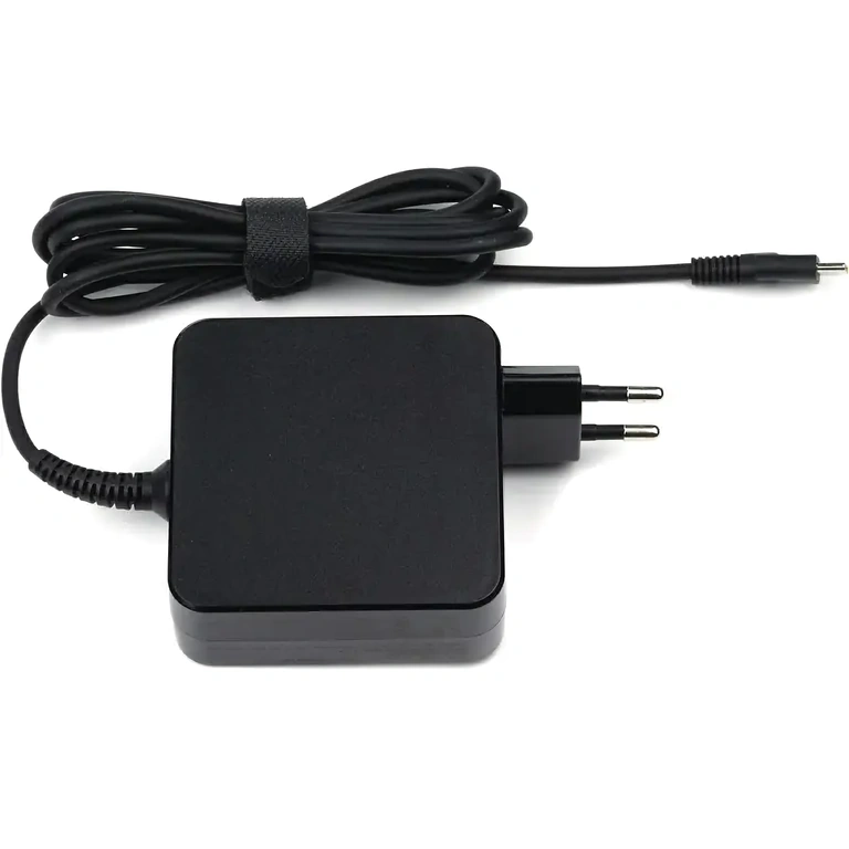 USB-C Charger with Multiple Protections USB-C charger with overvoltage and short-circuit protection