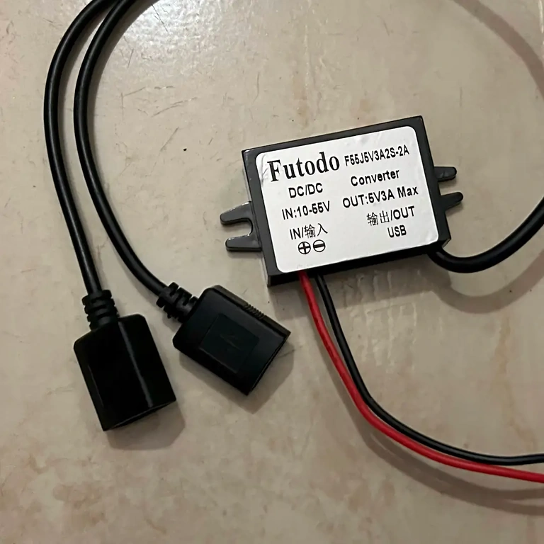 USB port detail Dual USB ports for simultaneous 5V 3A charging