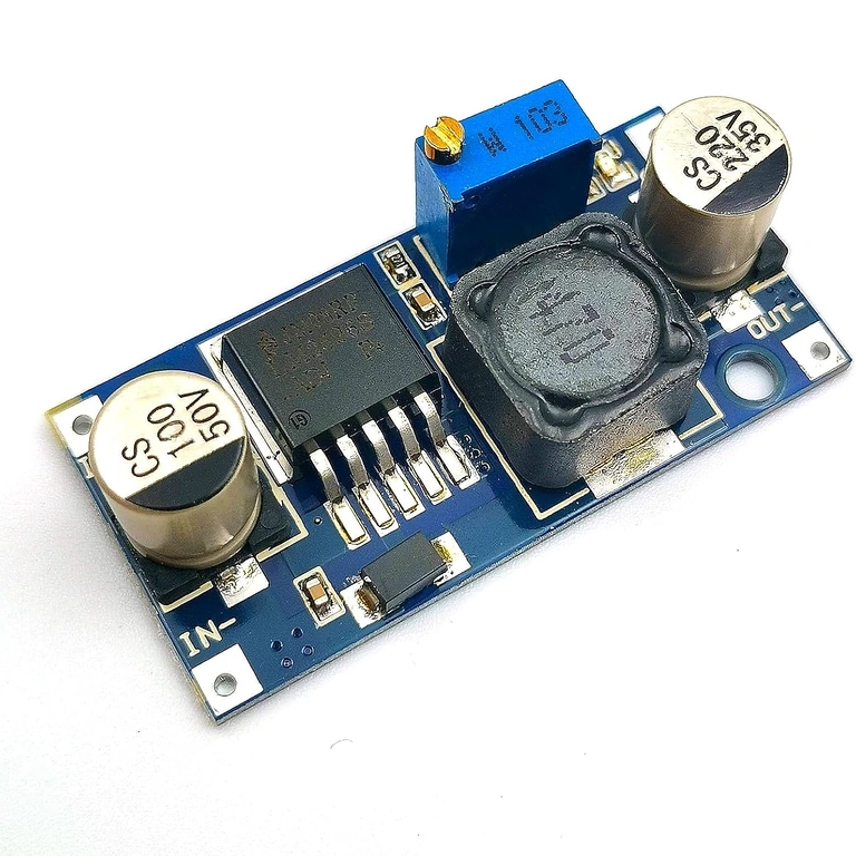 Front view of LM2596S module with visible potentiometer