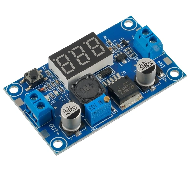 Front view with display – LM2596 LM2596 Step Down with voltmeter display visible from front