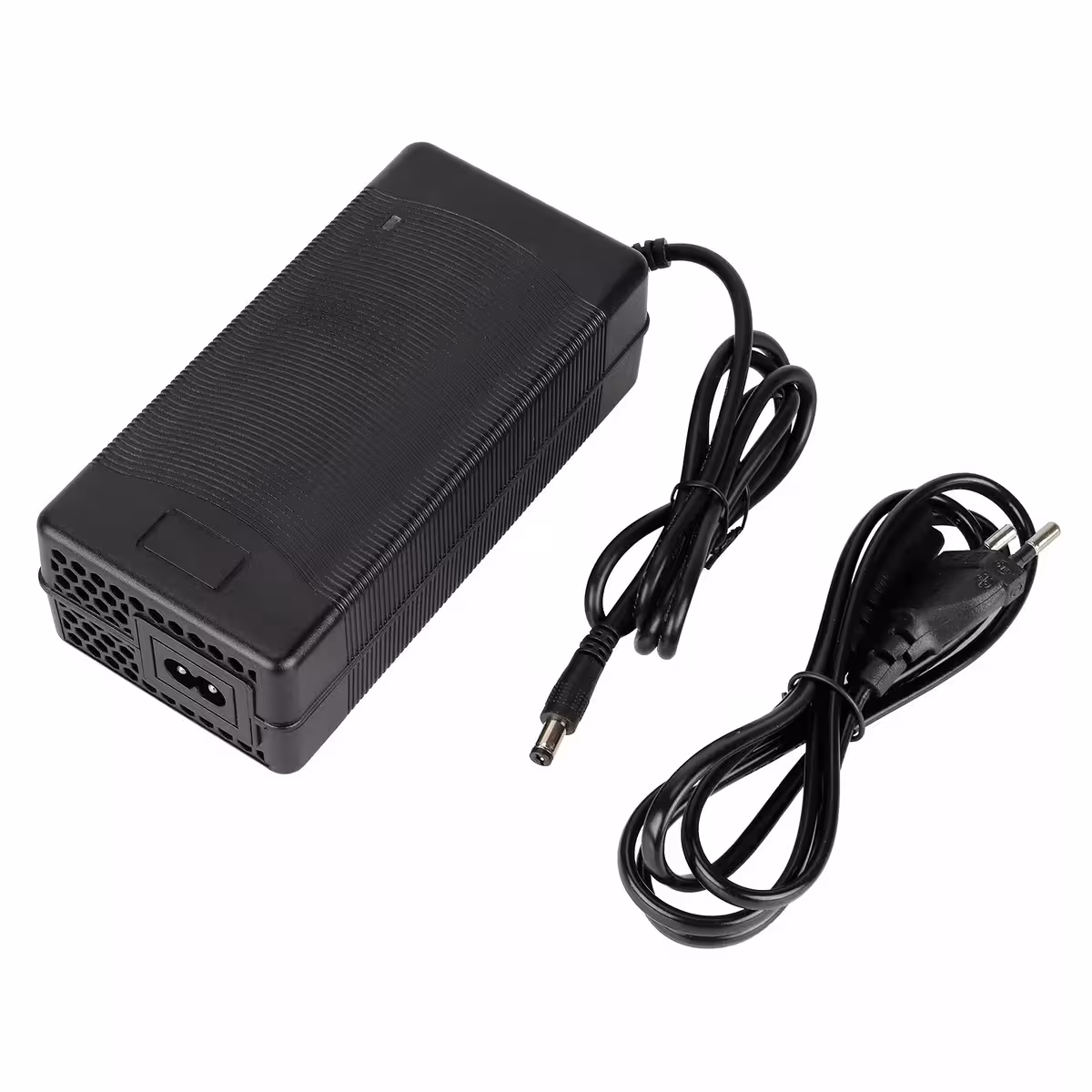 60V–67.2V 2A charger for scooters, bikes, electric scooters and tricycles, protecting the battery