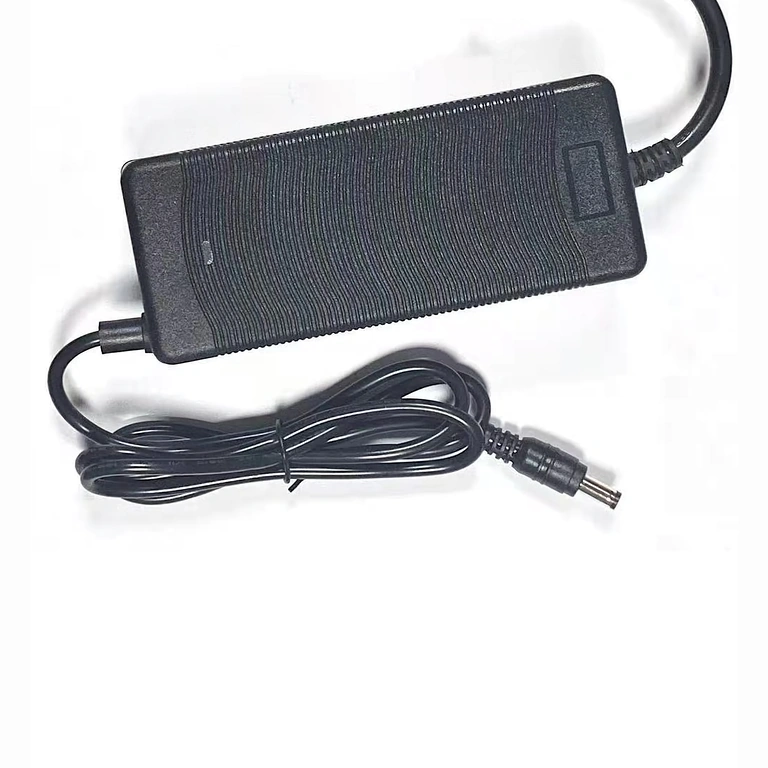 21V 2A Li-Ion charger – rear view with DC 2.1×5.5mm plug and LED status indicator for 18V batteries