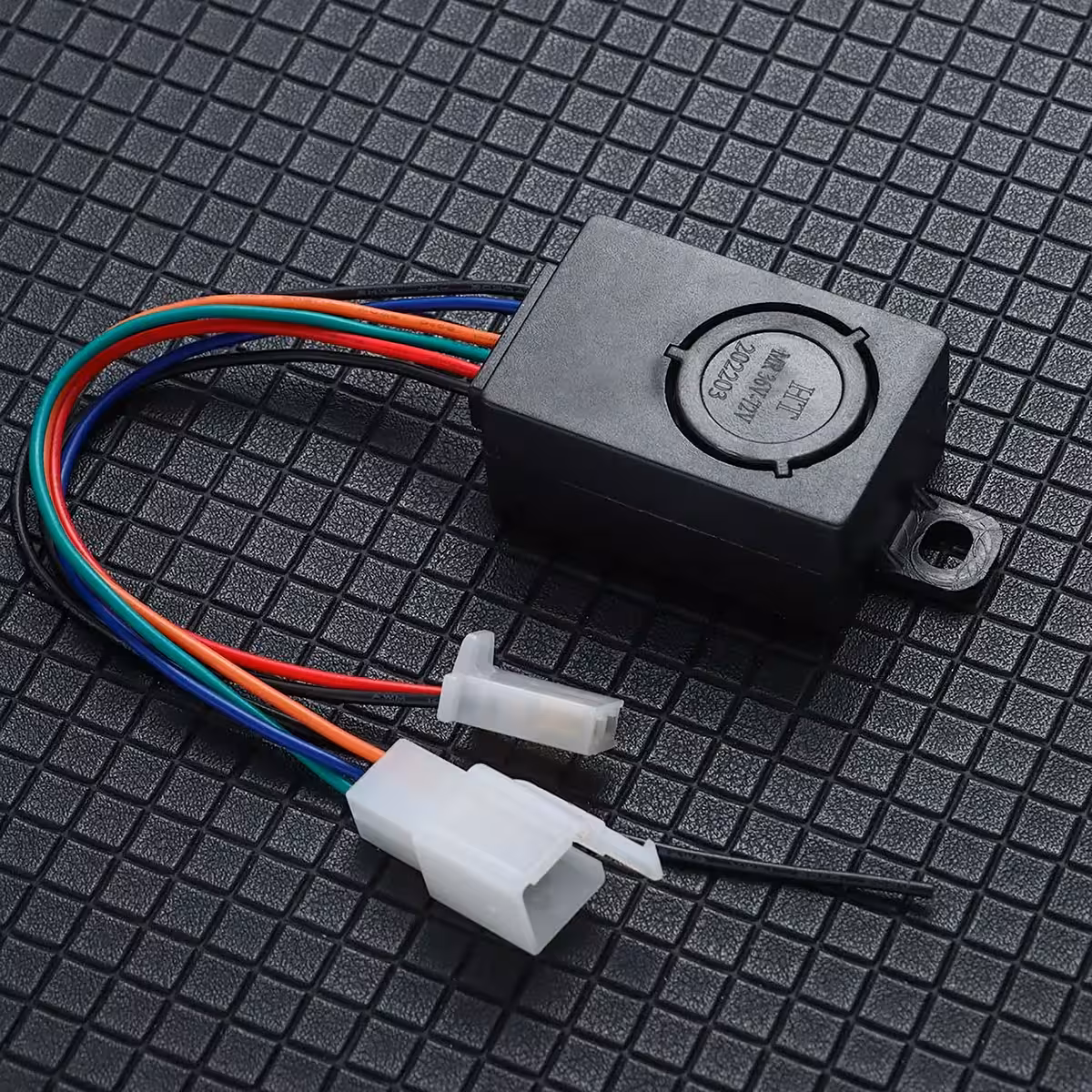 Anti-theft system for electric bikes, controlled via remote