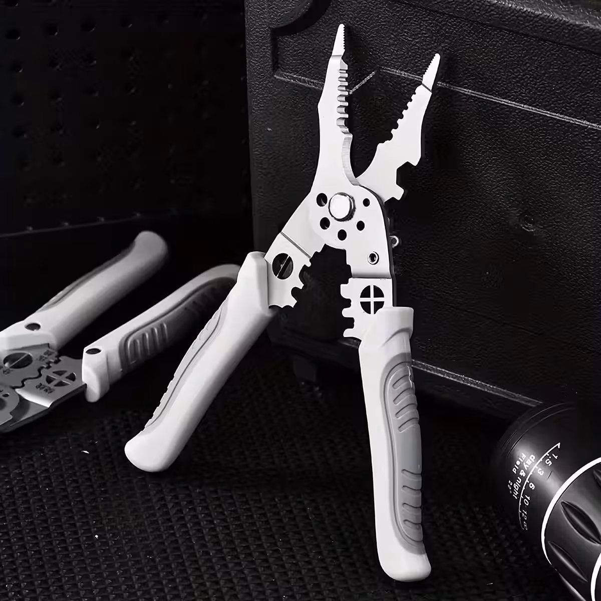 Calibrated Holes for Accurate Wire Stripping of Different Thicknesses